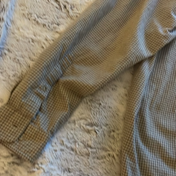 Columbia XL Men’s Collared Shirt - Picture 10 of 10